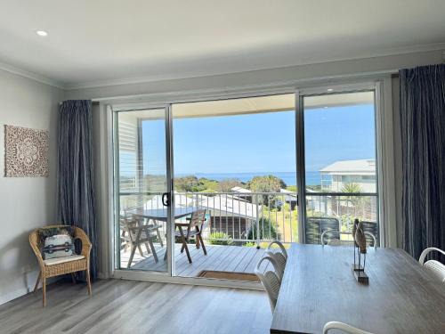 Caves Beach Villa | Ocean Mist at Caves Beach Villas