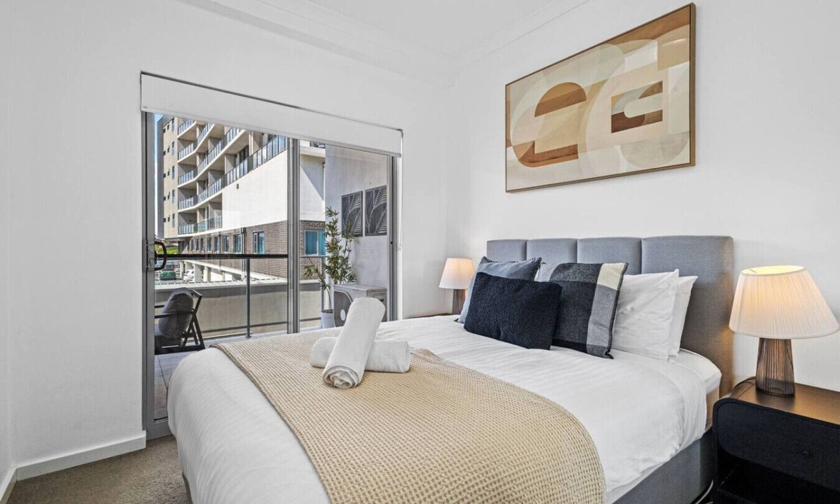 Scarborough Apartment | Ocean View Pad in Scarborough