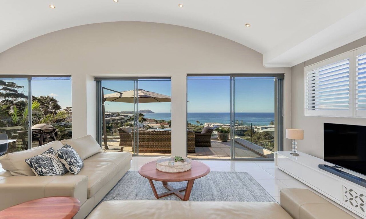 Terrigal Apartment | Ocean View Penthouse | Views, WIFI | Accom Holidays