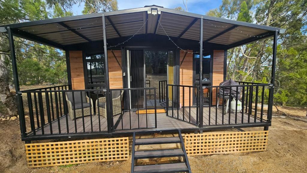 Woodstock House | Off grid property near Wyangala dam with starry views