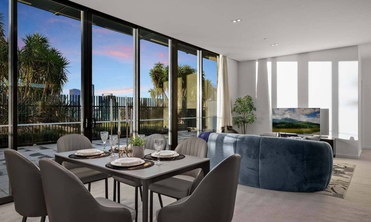 Docklands Apartment | Opulent Harbourside Sanctuary | 3 Bedrooms | 2.5 Bathrooms | Free Parking