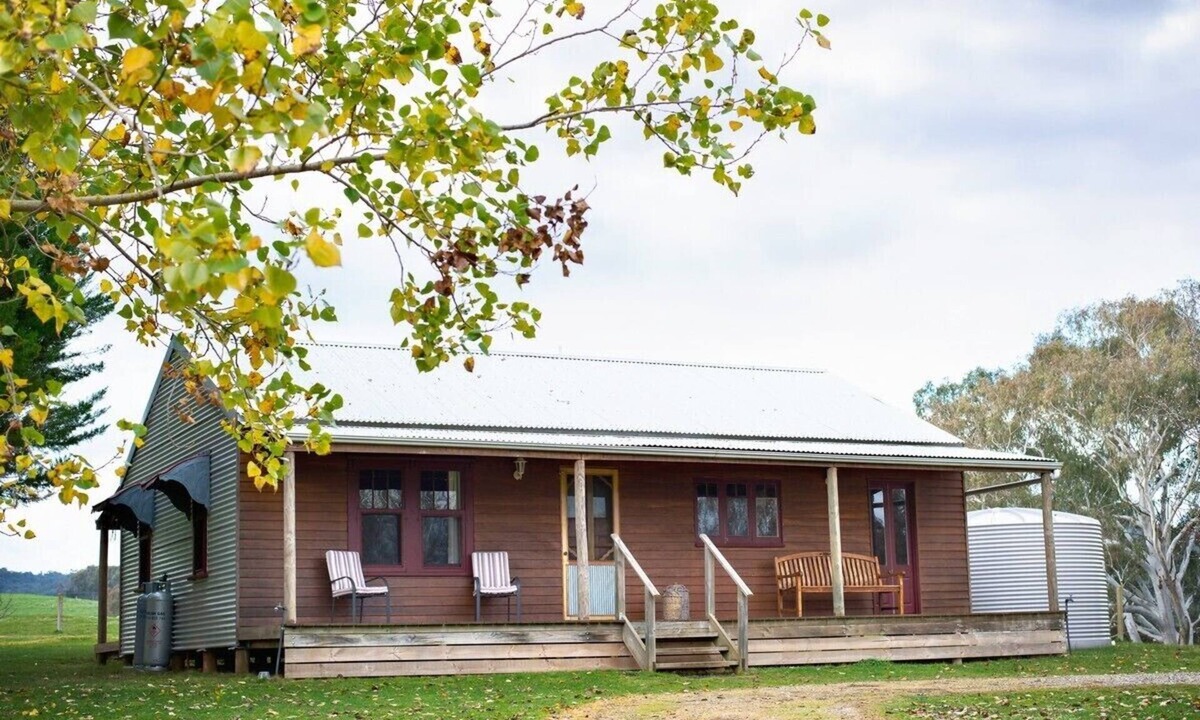 Wooragee Cottage | Orchard Cottage