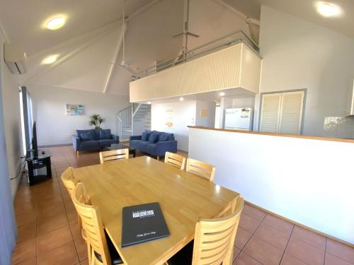 Exmouth Villa | Osprey Holiday Village Unit 118