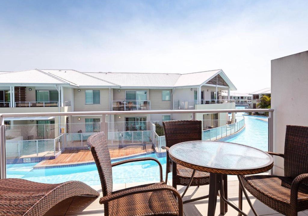 Salamander Bay Apartment | Pacific Blue 245-265 Sandy Point Rd - Dual Key Access, air conditioned unit with resort facilities and linen supplied