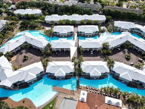 Salamander Bay Apartment | Pacific Blue Unit 175 Dual Swim Up B