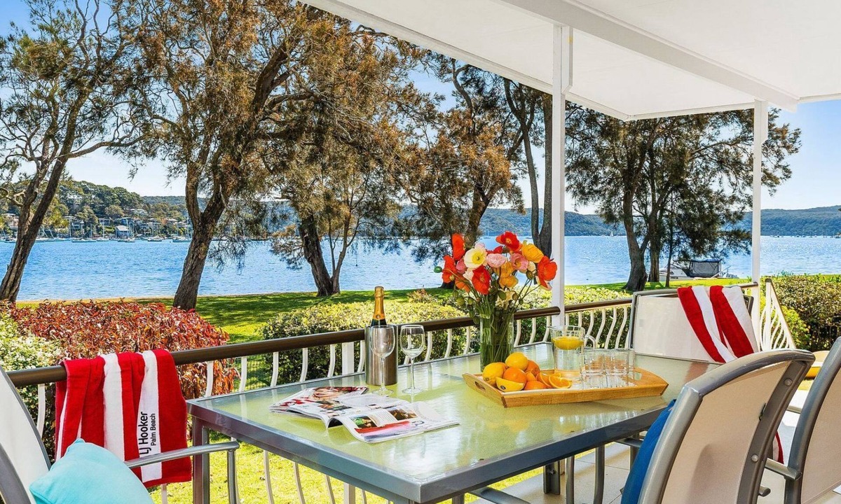 Palm Beach House | PALM BEACH COTTAGE by Palm Beach Holiday Rentals