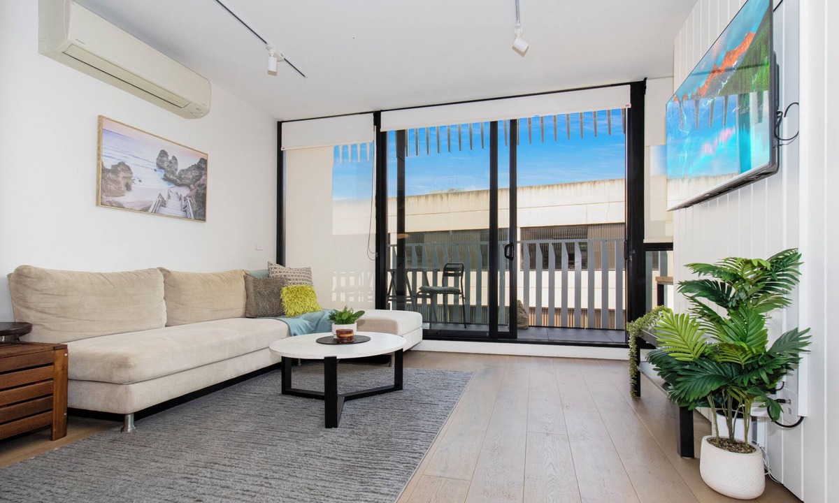 South Melbourne Apartment | Palmerston Crescent Apartment - South Melbourne