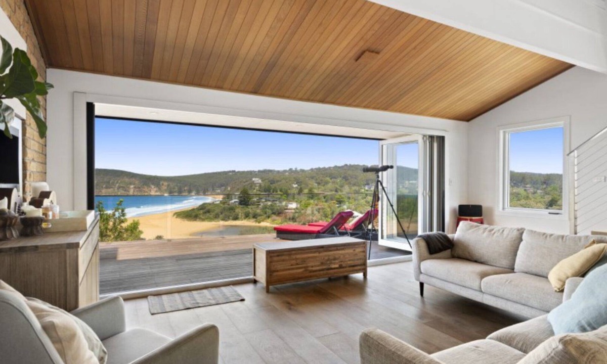 Copacabana House | Panoramic views and walking distance to the beach