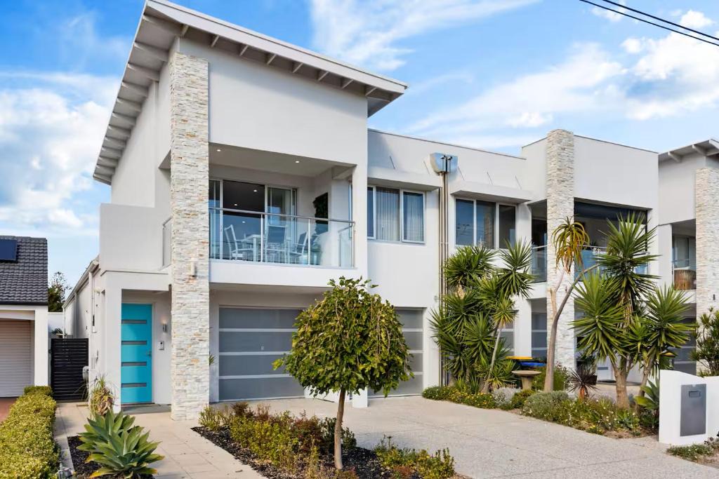 West Beach Apartment | Parea on Cavendish - A Perfect Beachside Lifestyle
