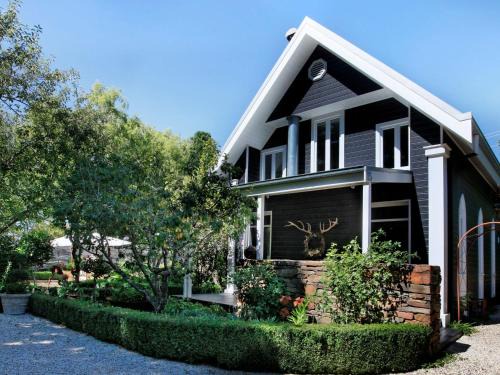 Daylesford House | Park Avenue - architecturally designed villa