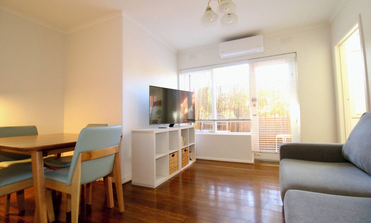 Middle Park Apartment | Park Street Apartment - St Kilda West