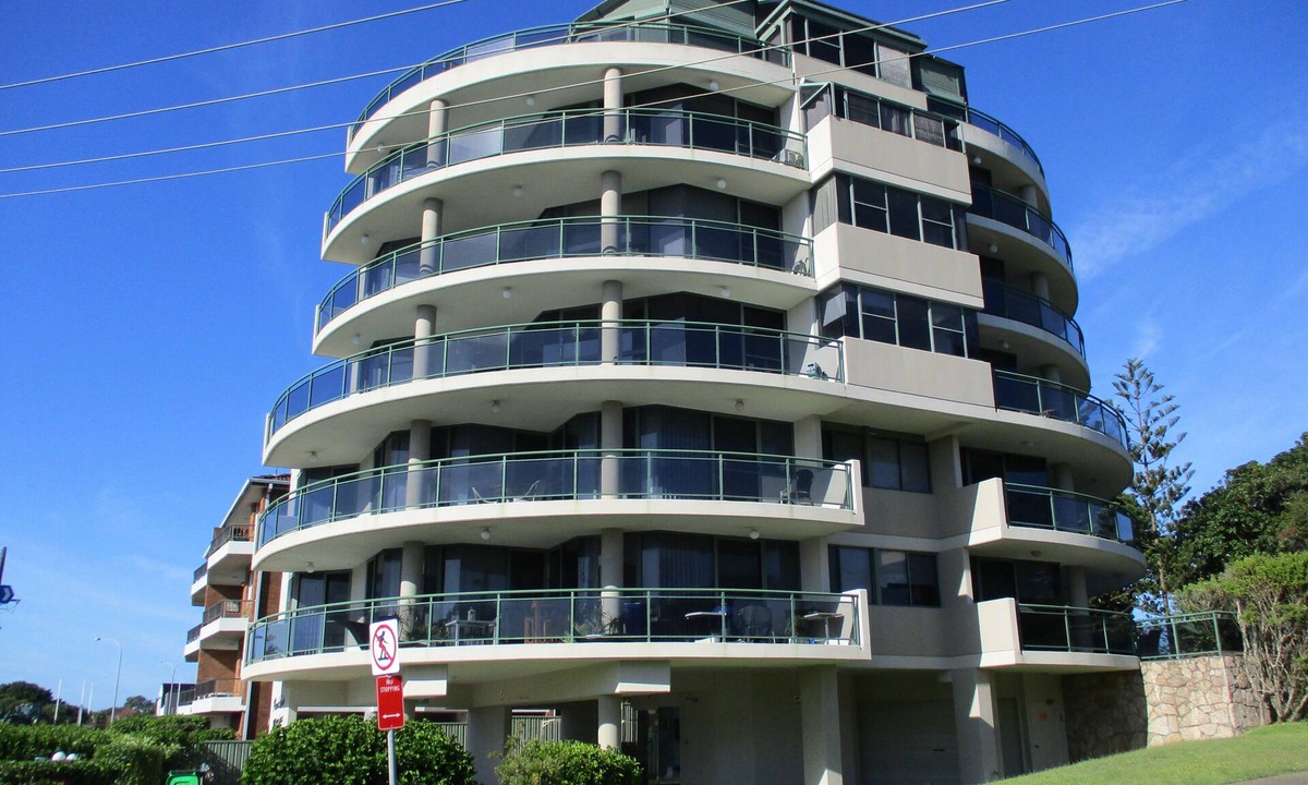 Wallis Lake Apartment | PARKSIDE MARINA - UNIT 3 - CENTRAL LOCATION
