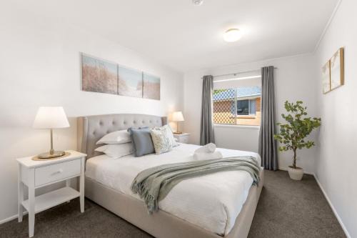 Kedron Apartment | Peaceful 1-Bed Apartment in Kedron with Parking
