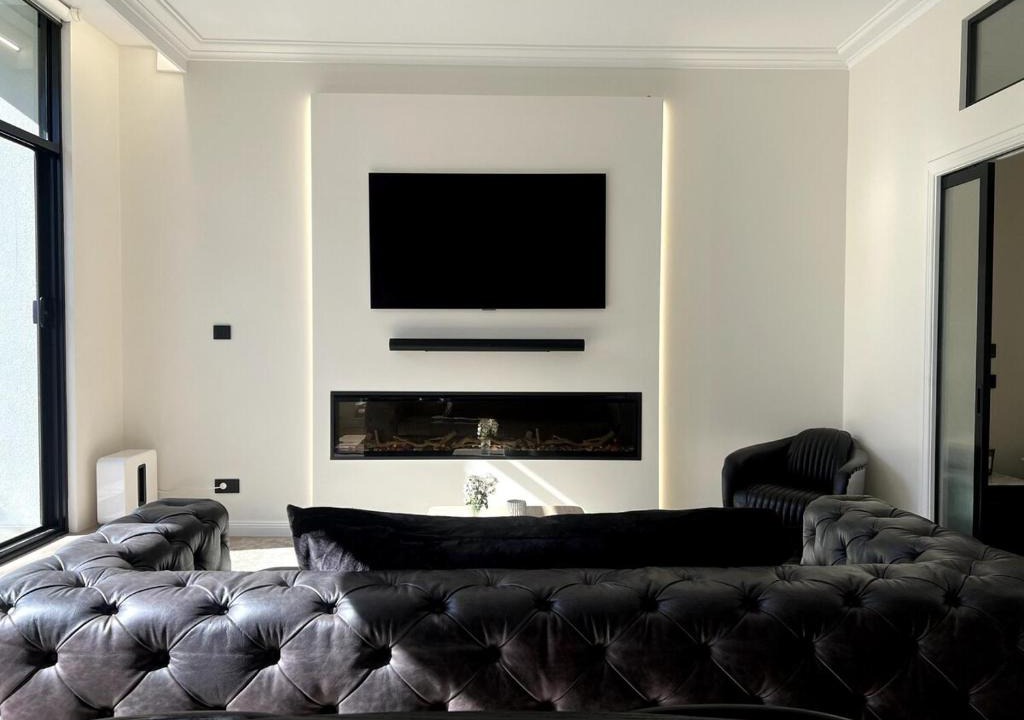 Woolloomooloo Apartment | Peaceful Modern Luxe City View Suite with Parking