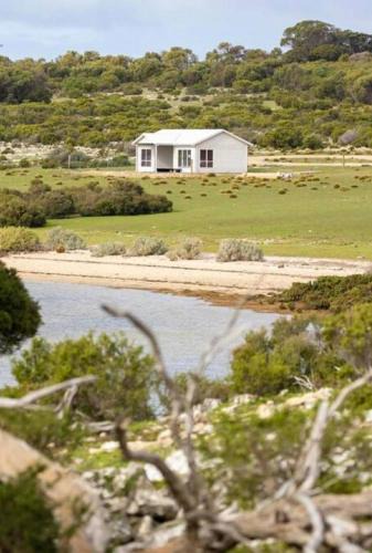 Pelican Lagoon House | Pelican Lagoon Retreat