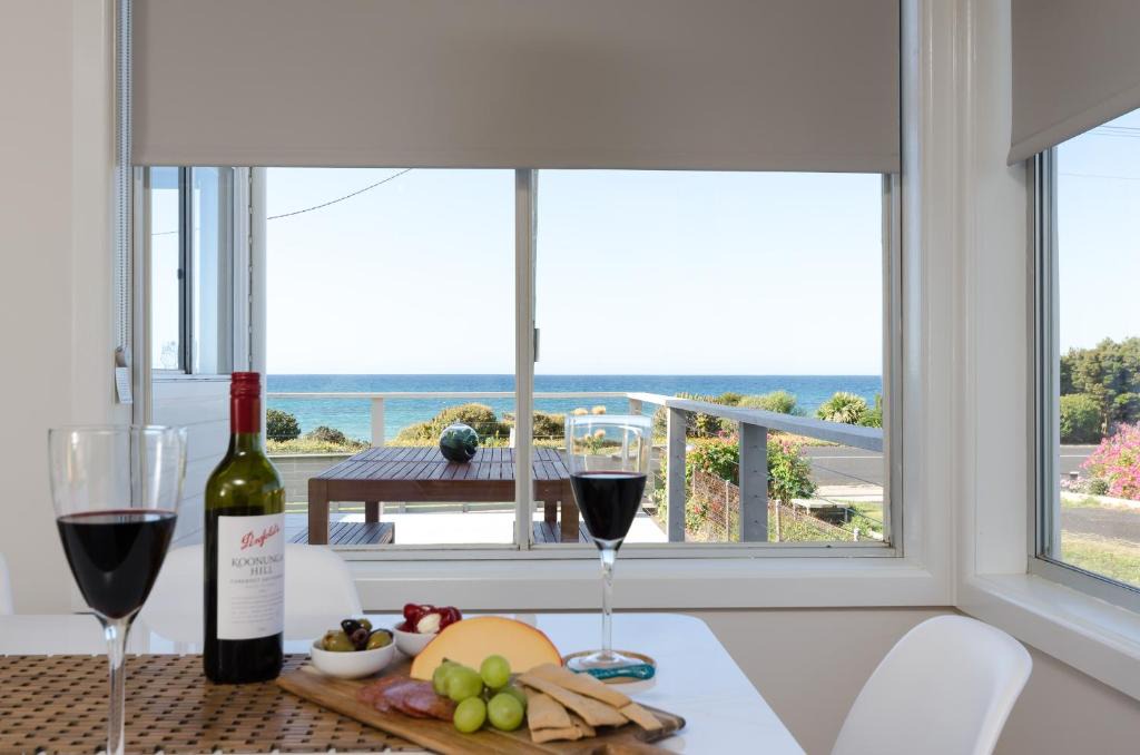 Penguin House | Penguin Beach House