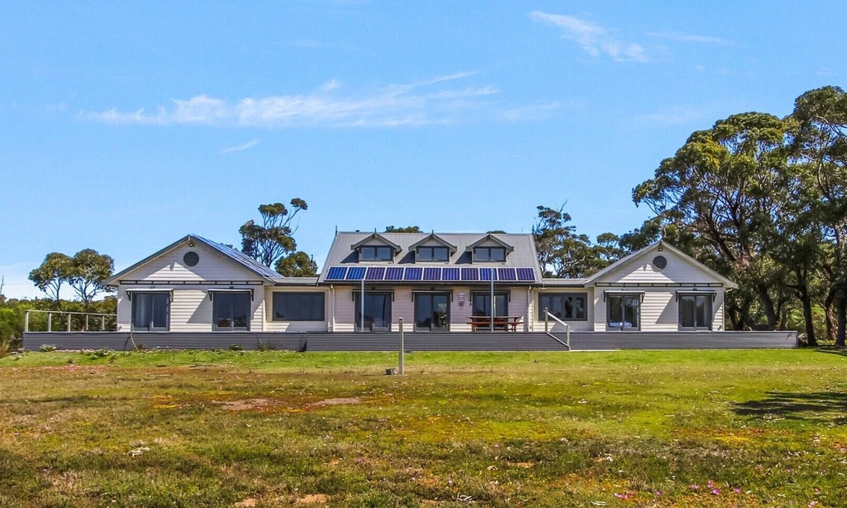 Boole Poole House | Peninsula at Metung House | Boat Access Only Getaway