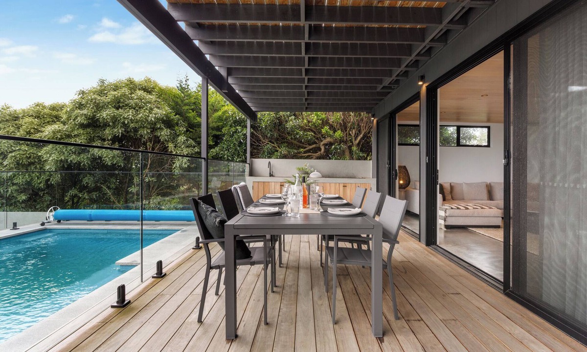 McCrae House | Peninsula Black Diamond- the epitome of style and elegance in McCrae.