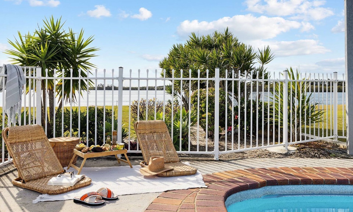 Yamba Apartment | Peninsula Court Unit 9 - Peaceful Waterfront Escape with Pool - Holiday Yamba