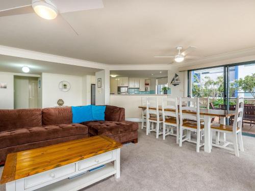 Soldiers Point Apartment | Peninsula Waters 3 Beautiful Air Conditioned Unit with Pool Lift and WI-FI
