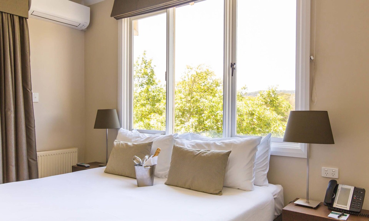 Bowral Hotel | Peppers Craigieburn