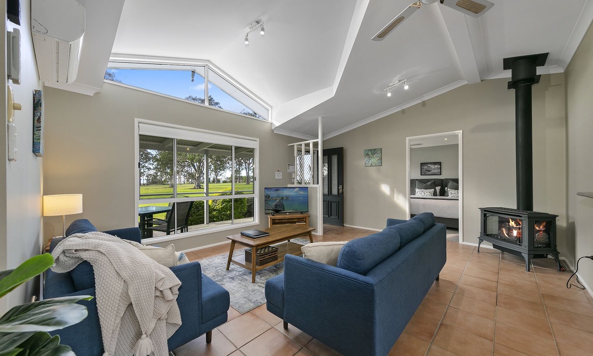 Pokolbin Cottage | Peppertree Cottage at the Grange - Pokolbin
