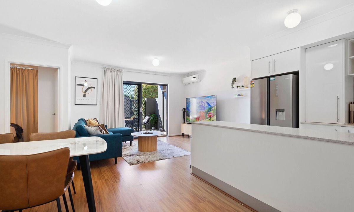 Beckenham Apartment | Perfect Location 2BR 1bth - Beckenham