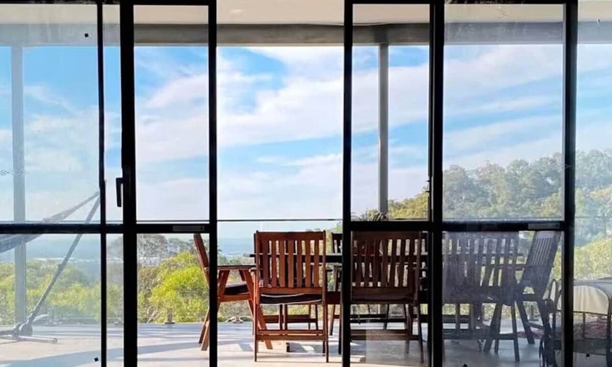 Gooseberry Hill House | Perth Hills Retreat | City Views | Luxury Beds