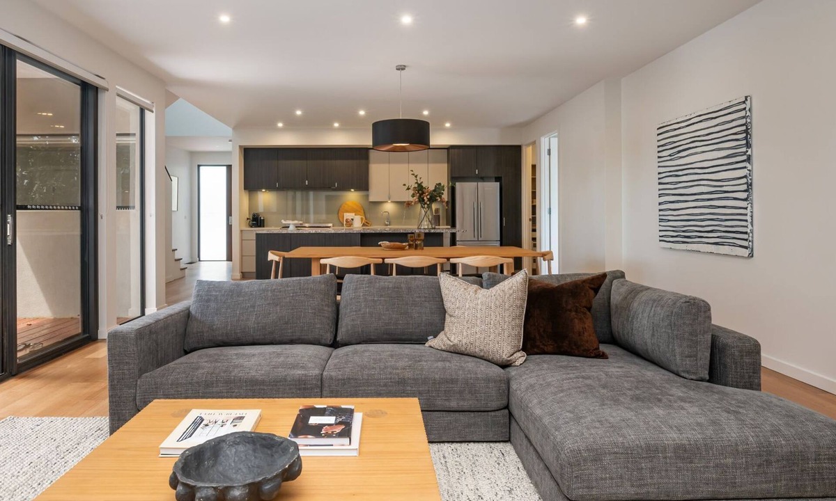 Highett House | Pet Friendly - Aura Family Home by the Bay