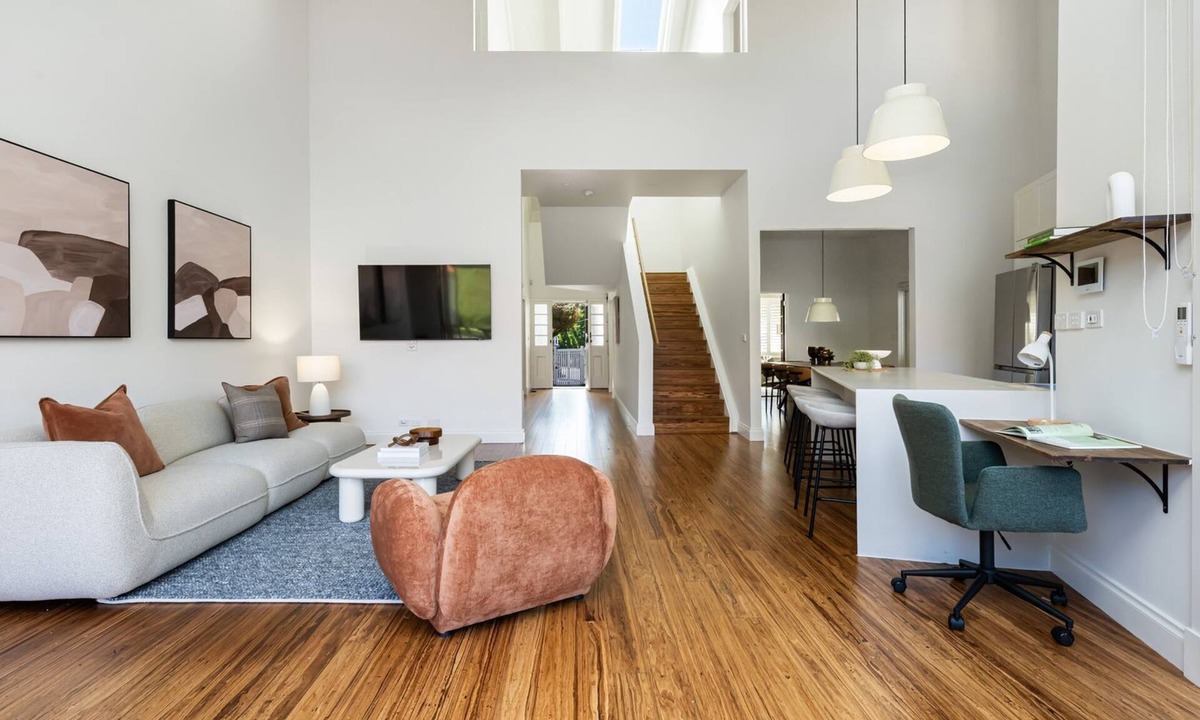 Hampton House | Pet Friendly - Baya of Hampton with solar heated pool