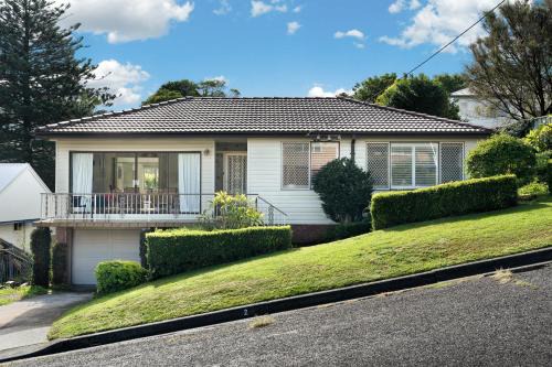 Dudley House | Pet-Friendly Family Home with Backyard - Near Dudley Beach & Glenrock