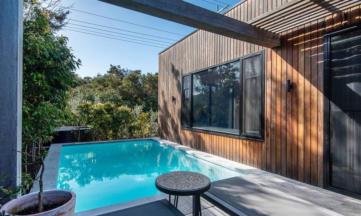 Blairgowrie House | Pet Friendly - Lexicon House with Pool in Blairgowrie