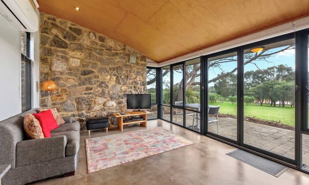 Yallingup Cabin | Petra Olive 1