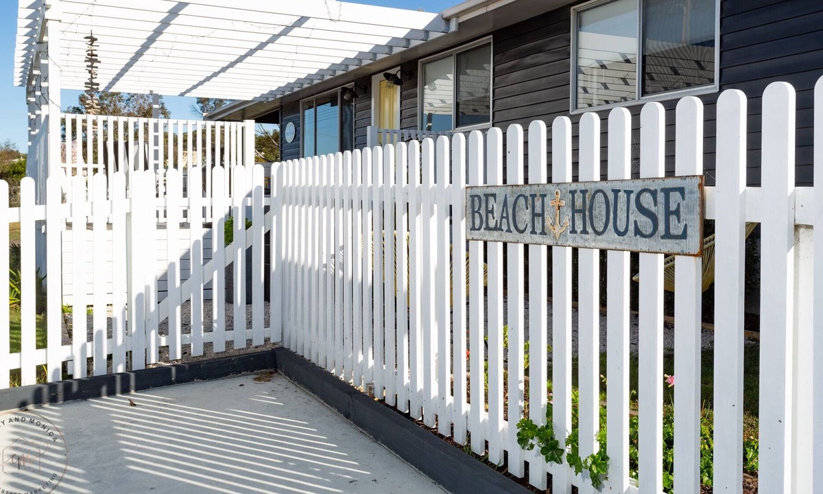 Bridport House | Pier Shack on Richard