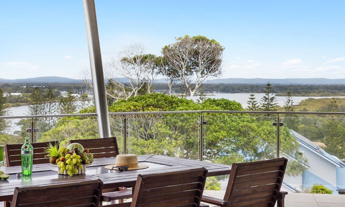 Yamba Apartment | Pilotage 4 - Luxury Ocean and River View Penthouse - Holiday Yamba
