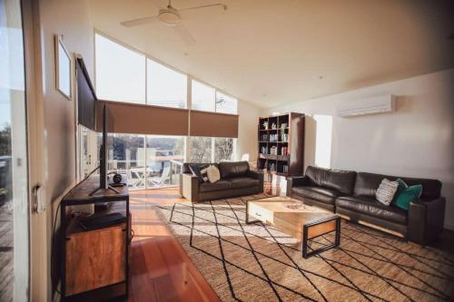 Port Campbell House | Pitcher Vista