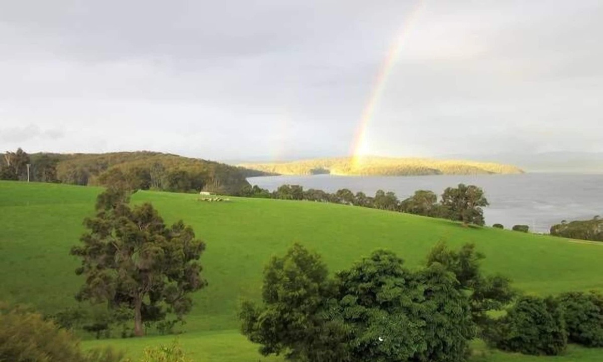 Mallacoota Apartment | Polehouse Mudbrick Units 1br