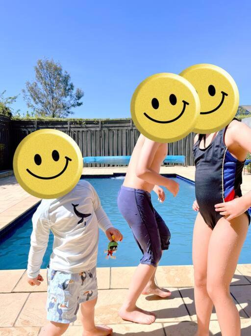 Werribee Villa | Pool,Kids&Garden Family Getaway