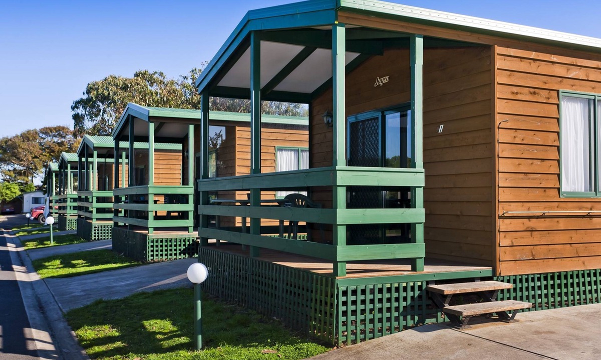 Portland Cabin | Portland Holiday Village