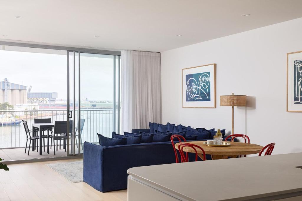 Newcastle Apartment | Portside on Honeysuckle - 1 bed option