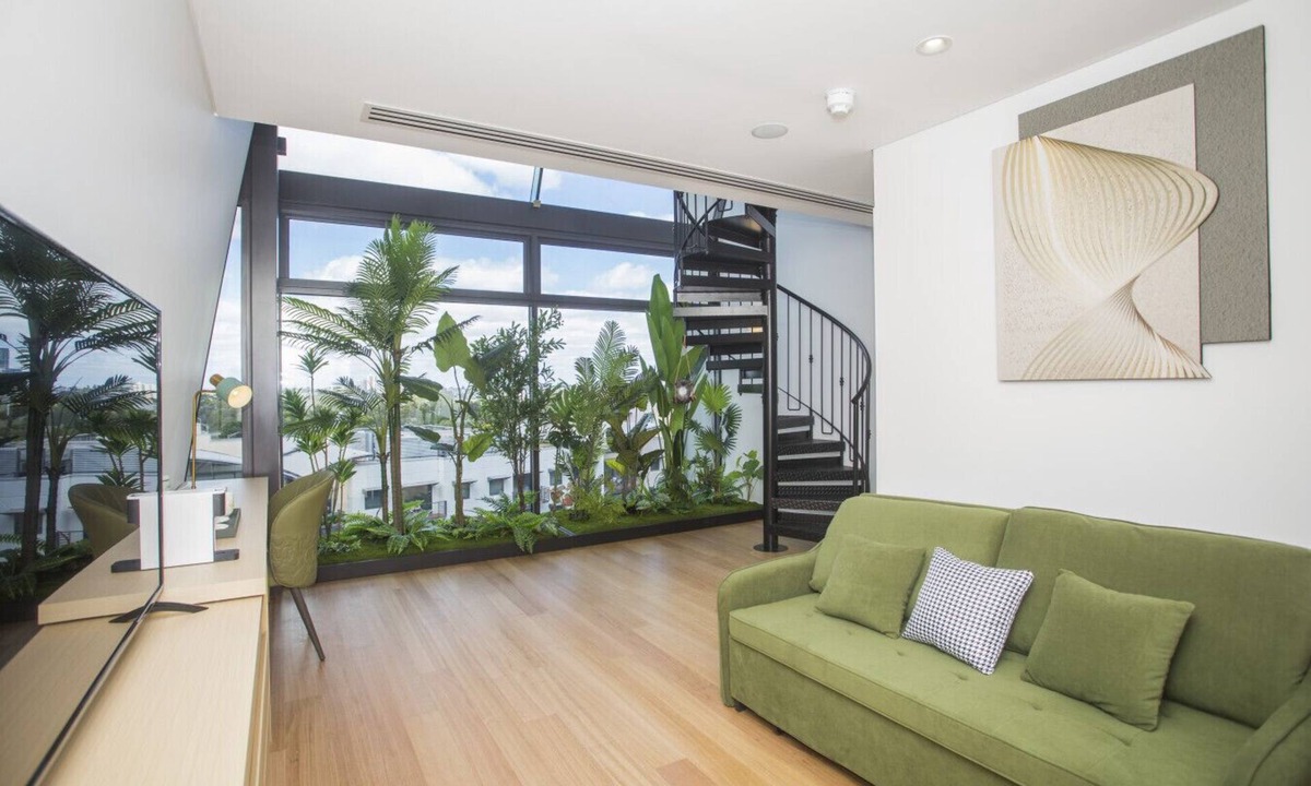 Perth Central Business District Hotel | Premium King Room - Quinn’s Botany Boutique K05