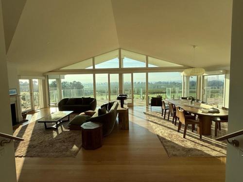 Yarra Glen Villa | Prestigious Yarra Valley Retreat