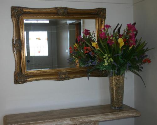Albury House | Primrose Cottage