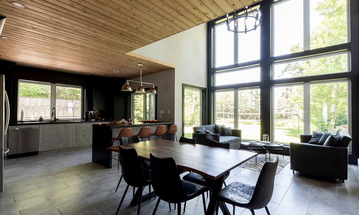 New Glasgow House | Private Estate getaway near golf, beaches and attractions