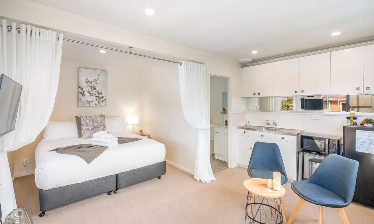 North Hobart Condo | Private North Hobart Cottage