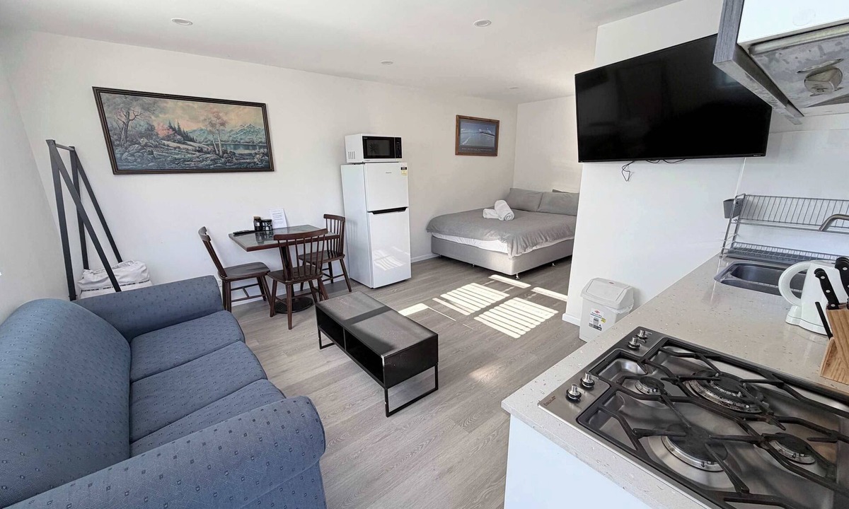 Claremont Apartment | Private Studio | Convenient Stay Near Hobart