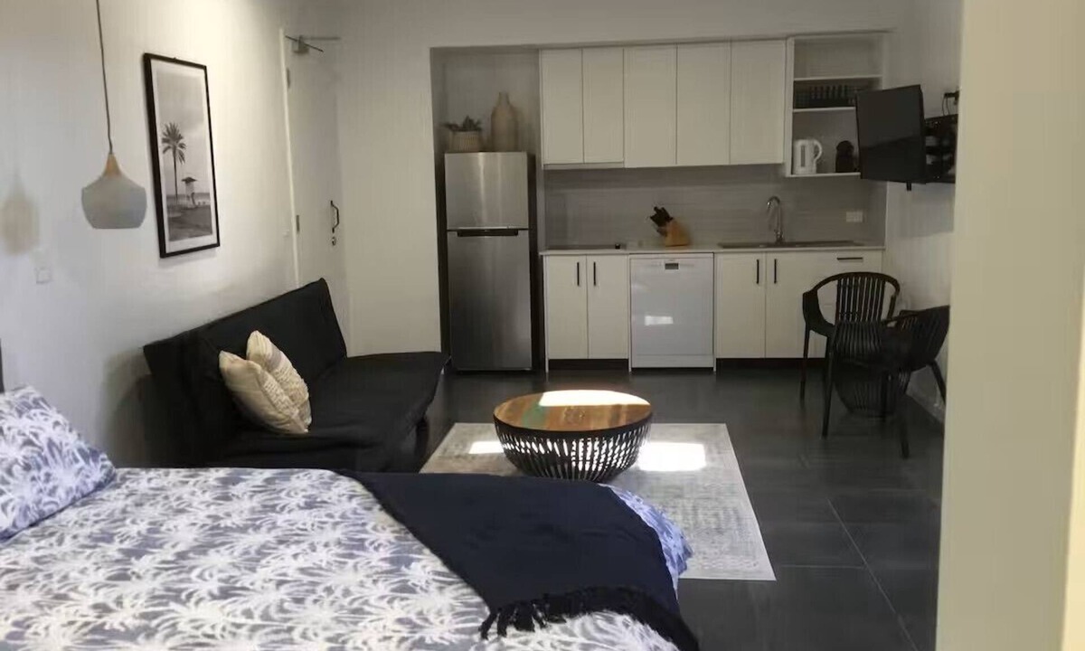 Lennox Head Apartment | Private Studio in Lennox head, 2 mins from the beach & 15mins from Byron Bay