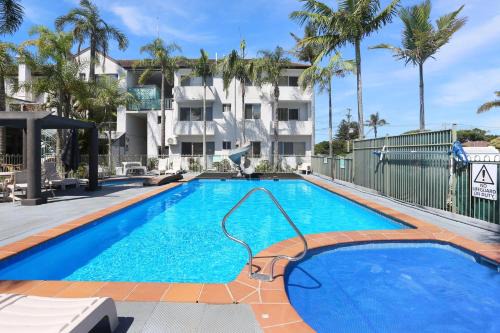 Hawks Nest House | Providence Apartment 1
