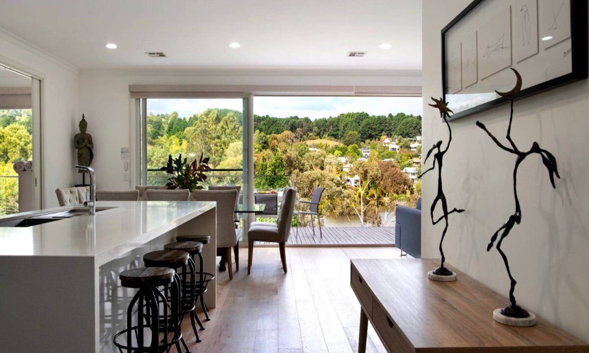 Daylesford House | Province Lake House (With Car Parking)