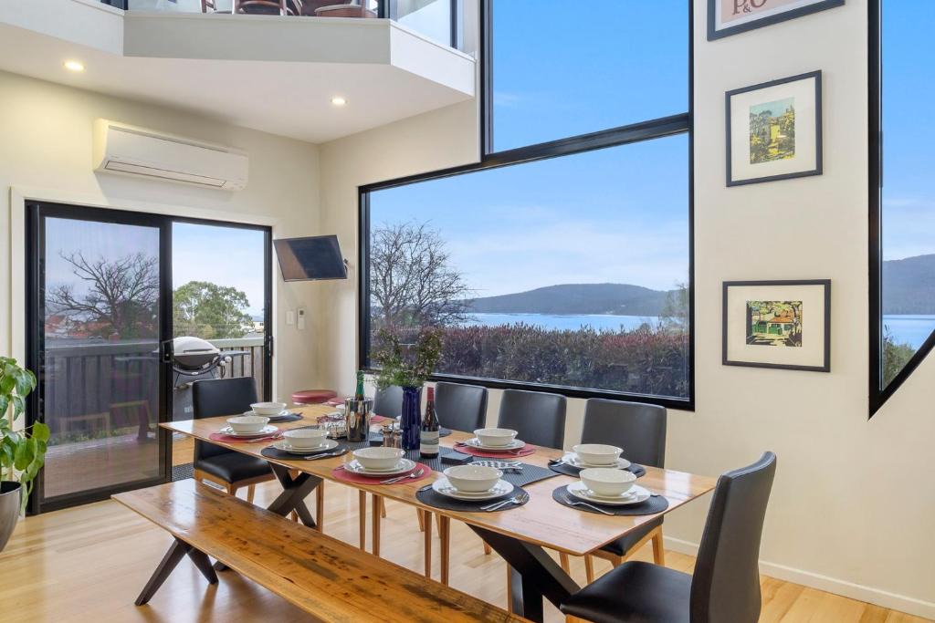 Dover House | Quarry Hill Lookout